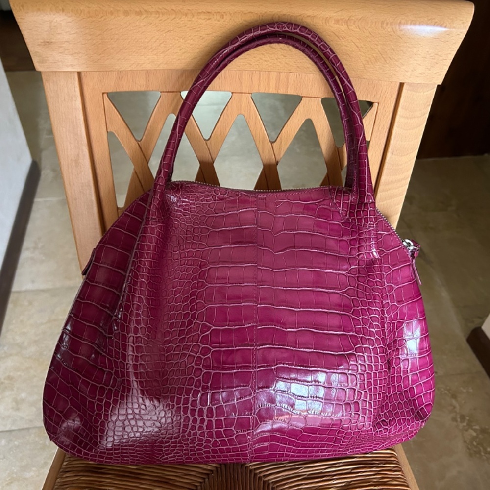 Fuchsia Leather Purse by Donna Dixon, Medium Size, Metal zipper, Brand New - Picture 4 of 16